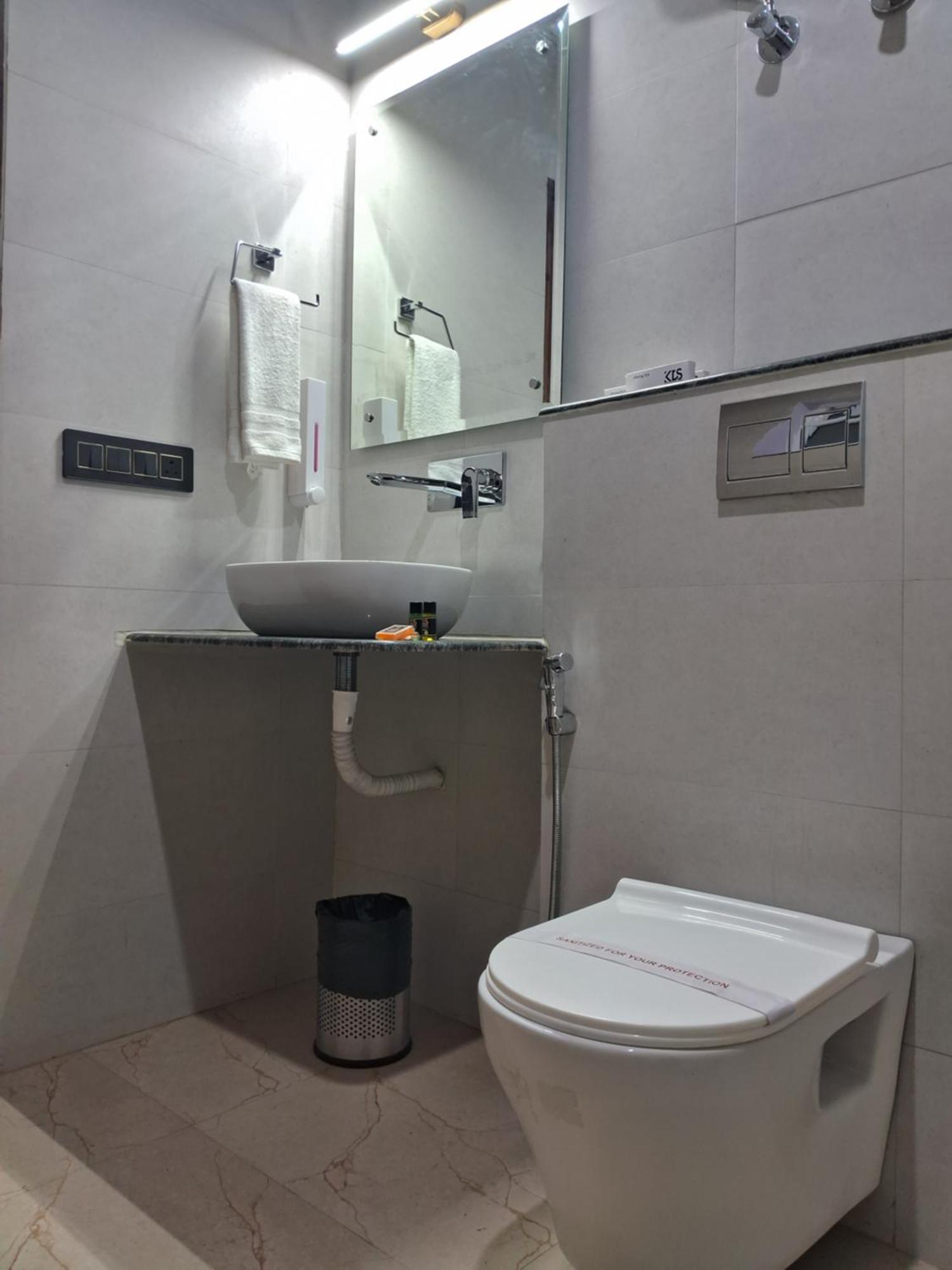 Emerald Suites Greater Noida Δωμάτιο φωτογραφία