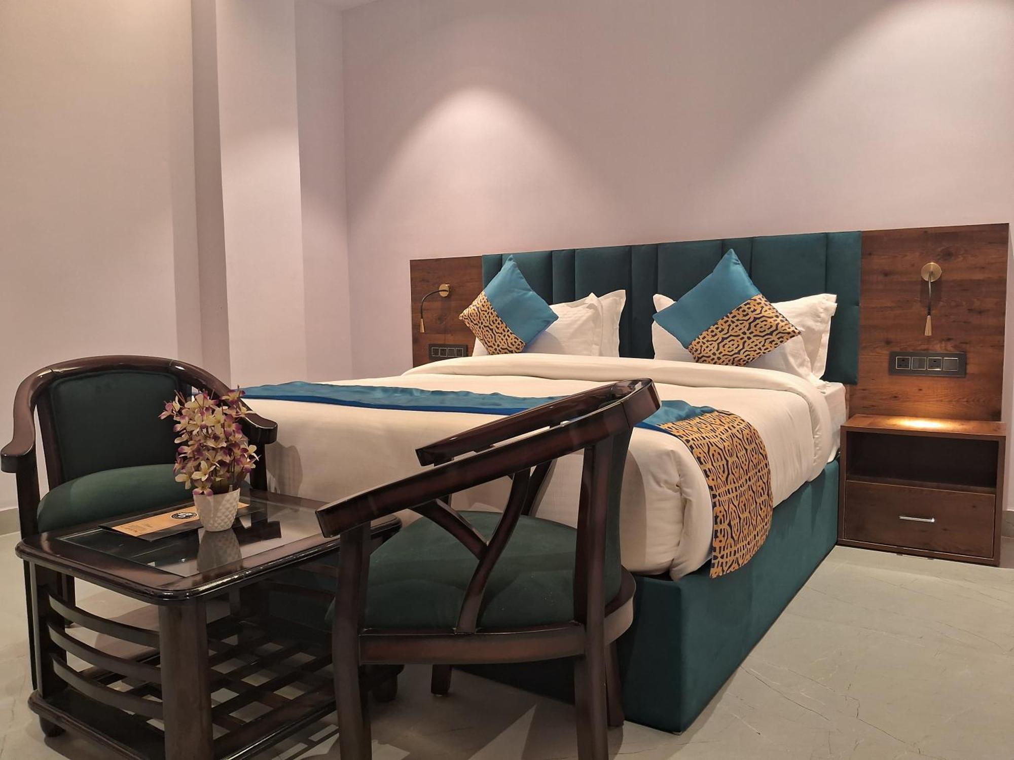 Emerald Suites Greater Noida Δωμάτιο φωτογραφία